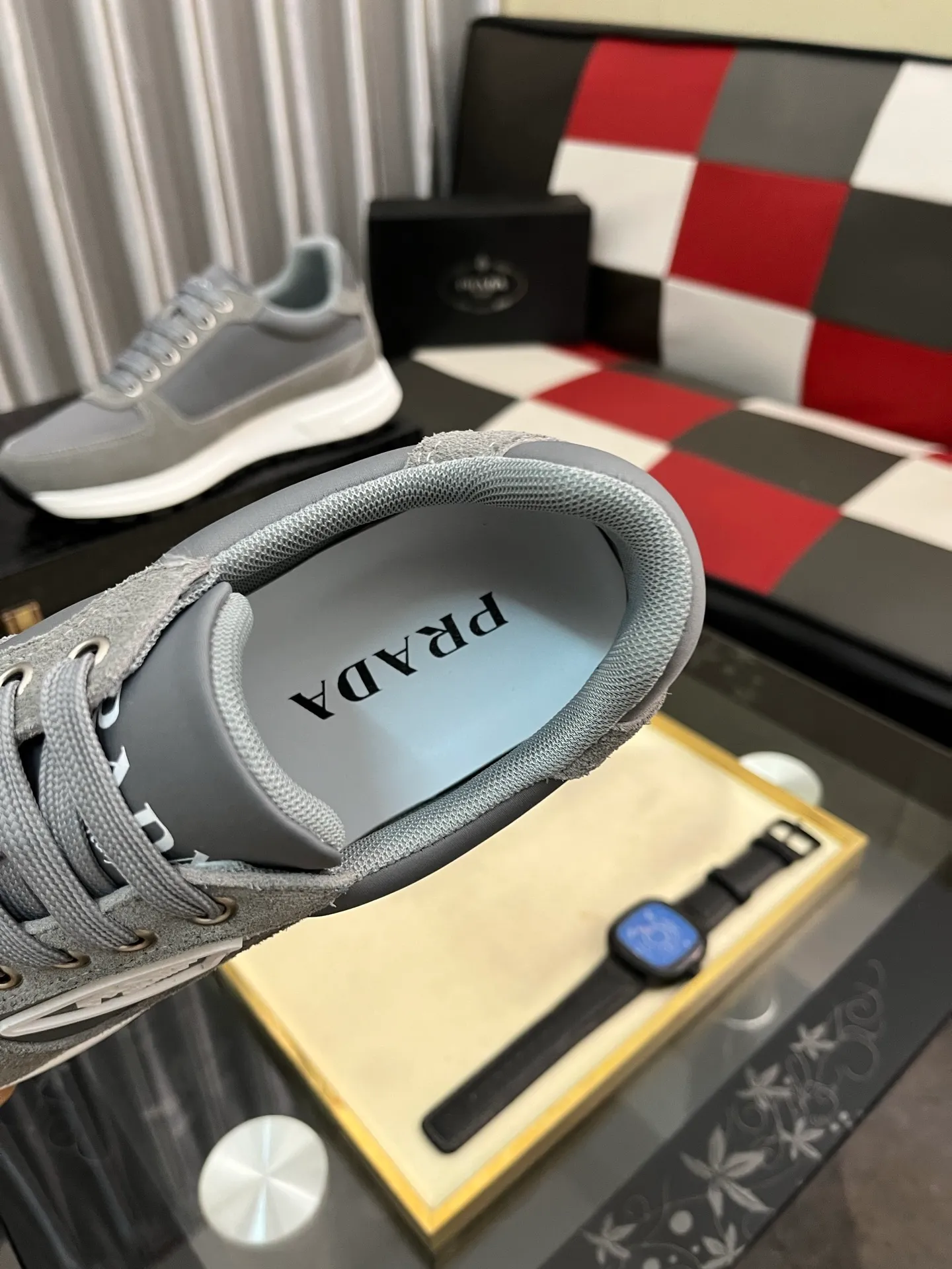 Men's shoes 💰420⌚️⌚️Prada•PRADA original quality.~ Unique modern style sneakers. 🏃A must-have casual shoe for trendy men😍😍 Original brand imported from Italy, imported original leather, sheep lining (refuses to discolor and grind feet) Sole: Original sole provided by the original factory, French lazy style design ⚠️Fit to the feet, original quality, super comfortable original sole. It’s like shooting the real thing🎬The real thing is better, high-quality sneakers Size: 38-444️⃣Colors available